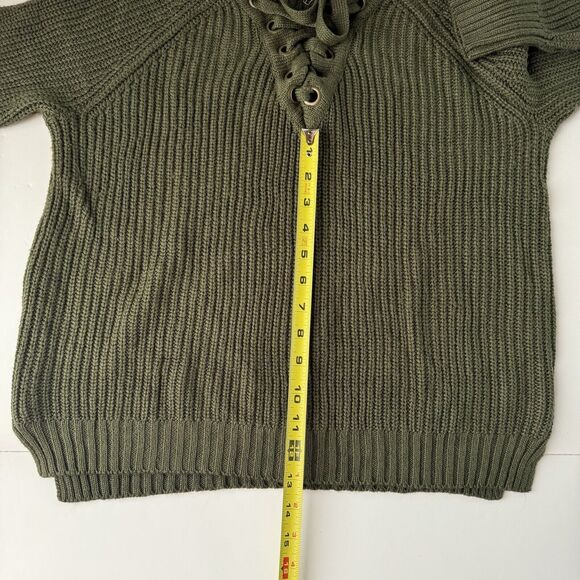 It’s Our Time V Neck Lace Up Knit Green Sweater Women’s Size Medium - Picture 9 of 10